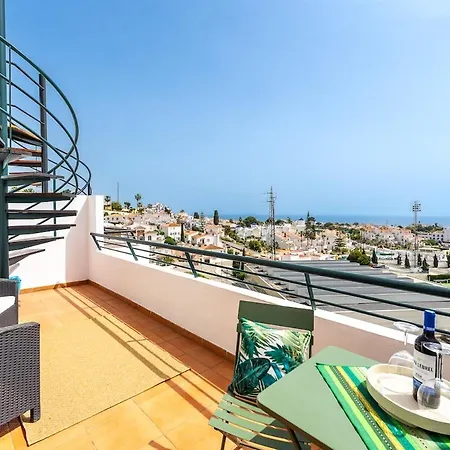 Апартаменти Sundrift Penthouse Two Large Terraces
