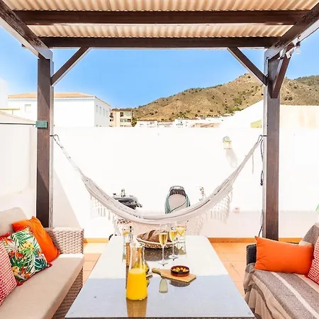 Апартаменти Sundrift Penthouse Two Large Terraces Нерха