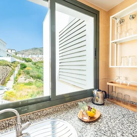 Апартаменти Sundrift Penthouse Two Large Terraces Нерха